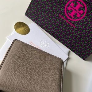 Tory Burch Perry Bi-fold Wallet (Grey Heron)